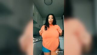 Tik Tok Female: Chick with HUGE tits!