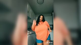 Tik Tok Female: Chick with HUGE tits!