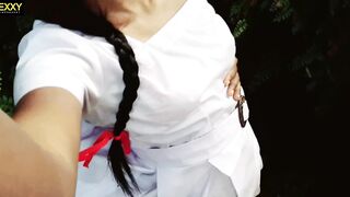 Indian School Girl Cam Sex ගස් වලට හේත්තු වෙලා කොල්ලට වැලන්ටයින් සැප