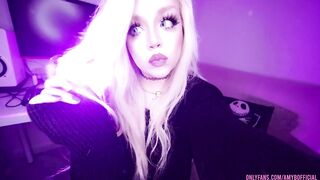 「 Amy B 」 ASMR ❤️ CAN I LICK MY OWN FEET ?? → NSFW Videos on Onlyfans ????????