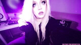 「 Amy B 」 ASMR ❤️ CAN I LICK MY OWN FEET ?? → NSFW Videos on Onlyfans ????????