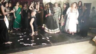 jiya khan mujra dance - YouTube.MKV