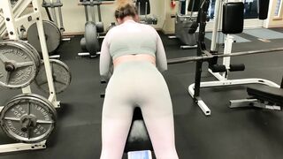 Tess Bubble Butt in Gym