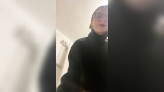 Hot goth loves 2 fuck her own ass