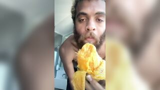 Eating Mango in New york Mount Men Rock Mercury