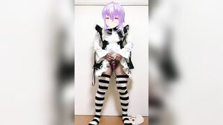 【個人撮影】素人男の娘メイドがパンツを下ろしてペニクリにローター装着して手放しで射精しちゃうエロ動画【女装コスプレレイヤー】