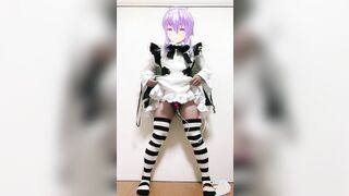 【個人撮影】素人男の娘メイドがパンツを下ろしてペニクリにローター装着して手放しで射精しちゃうエロ動画【女装コスプレレイヤー】