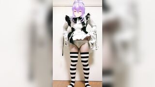 【個人撮影】素人男の娘メイドがパンツを下ろしてペニクリにローター装着して手放しで射精しちゃうエロ動画【女装コスプレレイヤー】