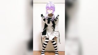 【個人撮影】素人男の娘メイドがパンツを下ろしてペニクリにローター装着して手放しで射精しちゃうエロ動画【女装コスプレレイヤー】