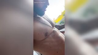 Encuentro twink en la calle y le ofrezco dinero por mamarmela