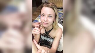 Teen makes a Passionate Blowjob