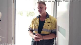 FIT KITTY FUCKS THE ELECTRICIAN