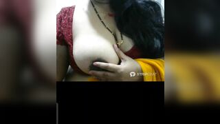 Desi Indian aunty nude webcam show