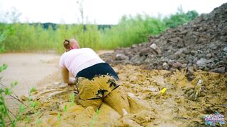 Orgasm in lake of mud