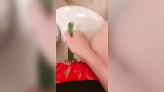 Fast toilet pussy fuck