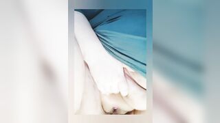 Masturbating my fat pussy