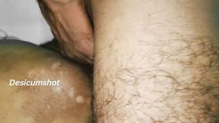 Badi gand wali bhabhi ki hairy pussy Hard shot chudayi with clear voice of moaning Hard housewife homemade sex