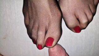 Red toenail cumshot