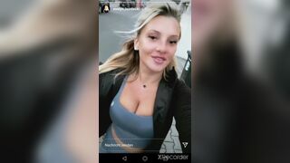 Evelyn Burdecki praesentiert ihre Ficktitten auf Instagram