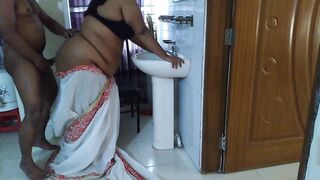 Indian desi MILF stepmom fucked by stepson in Hotel