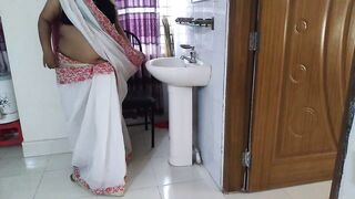 Indian desi MILF stepmom fucked by stepson in Hotel