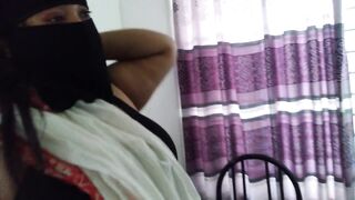 Indian desi MILF stepmom fucked by stepson in Hotel