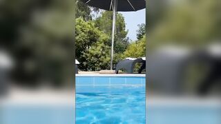 Blonde decided to masturbate naked near the pool