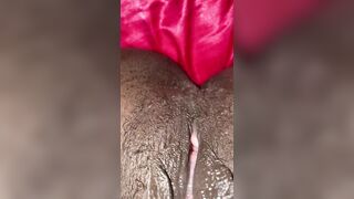 Watch my pretty phat wet pussy blow ????