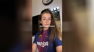 FC BARCELONA FAN SHOWING PUSSY ON TIKTOK