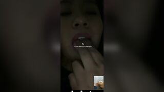 Mi Amiga me Pide que me Masturbe Por Videollamada y me Venga Para Ella