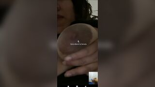 Mi Amiga me Pide que me Masturbe Por Videollamada y me Venga Para Ella